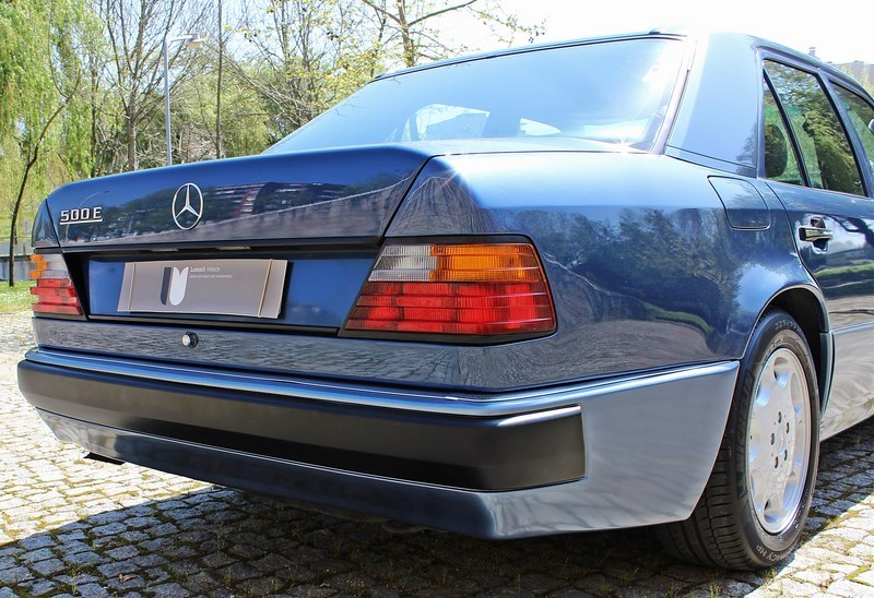 Mercedes-Benz W124 500E